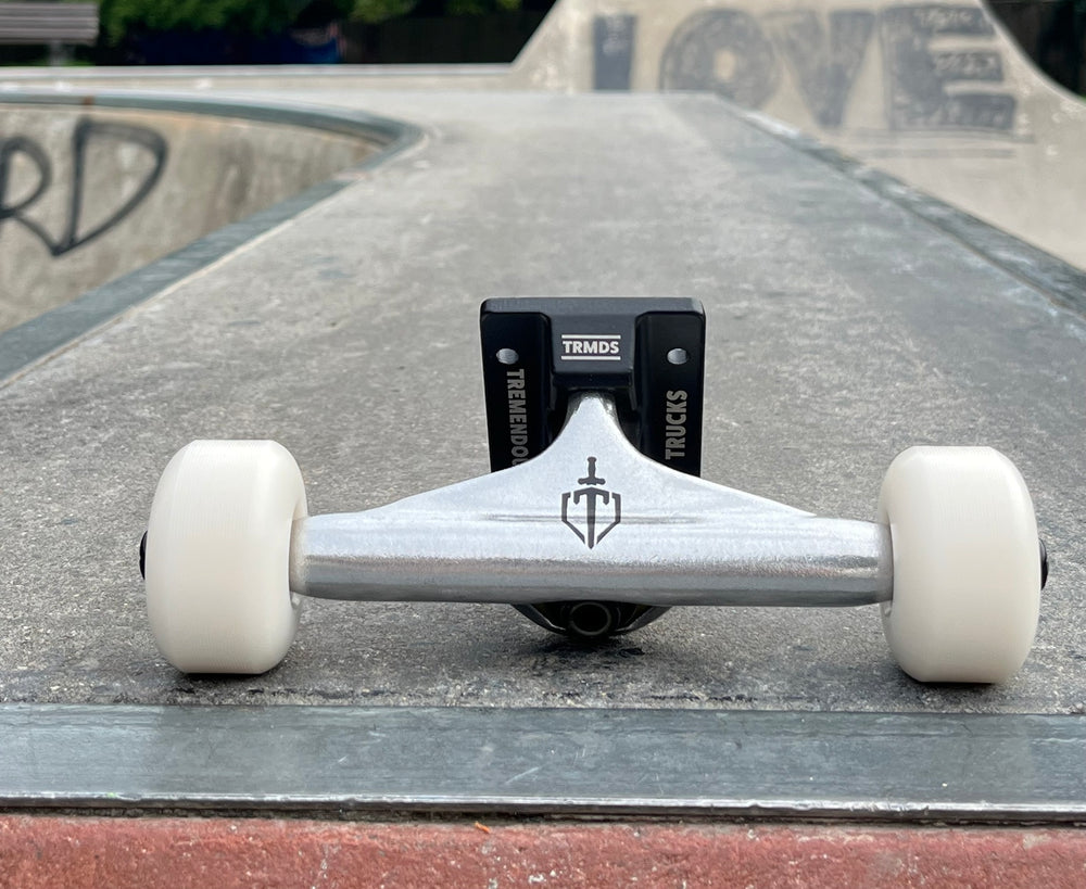 Tremendous truck baseplate detail