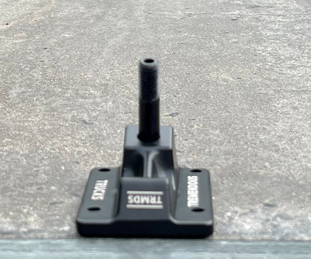 Tremendous truck black baseplate